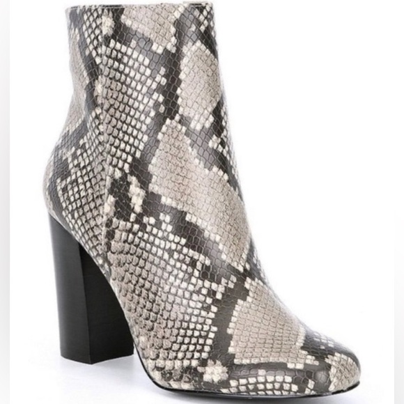 Steve Madden Pixie Embossed Rewind Snakeskin Snake Print Booties - Picture 2 of 5
